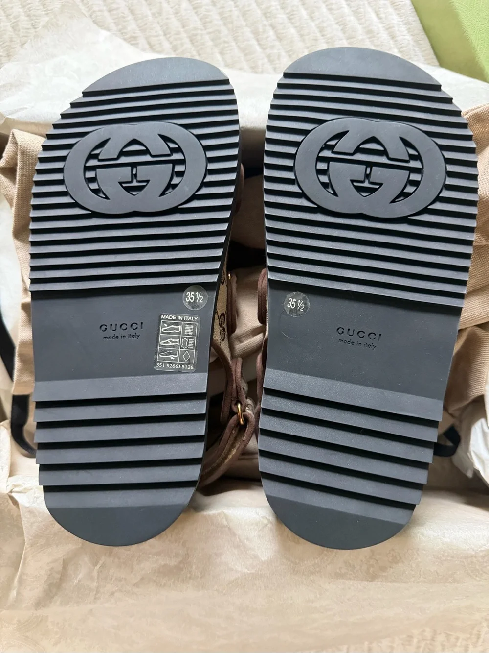 Gucci iconic gg